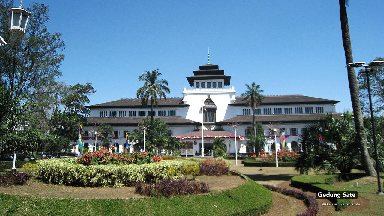 Hotel Zen Lengkong Besar 3*