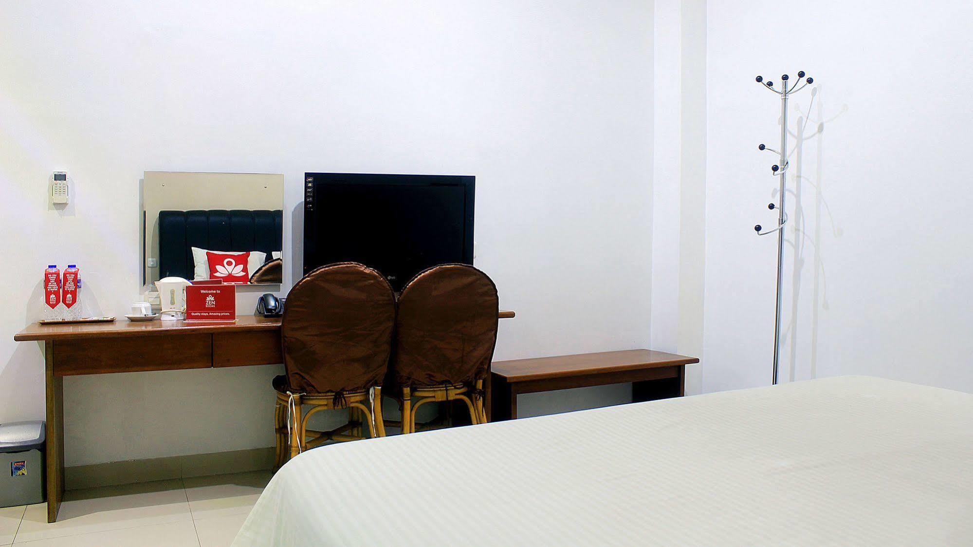 Hotel Zen Lengkong Besar Bandung